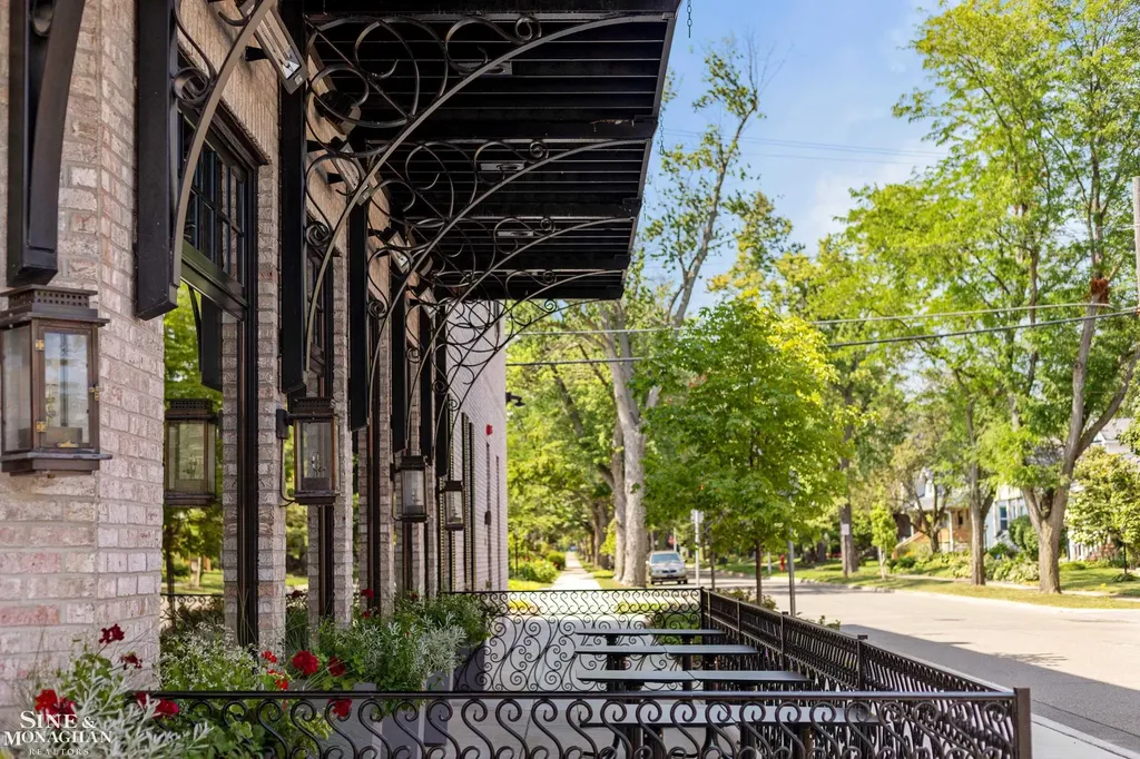 1163-1165 Maryland Street Grosse Pointe Park City MI 48230