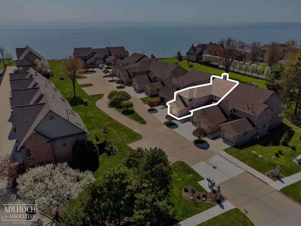 25540 Waterview Drive Harrison Charter Township MI 48045