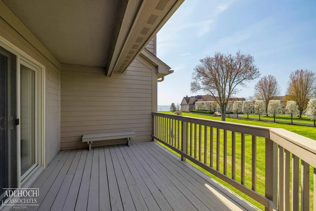 25540 Waterview Drive Harrison Charter Township MI 48045