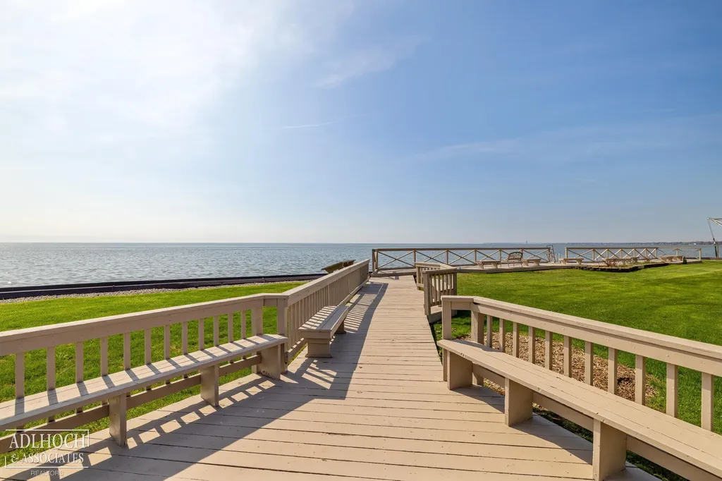 25540 Waterview Drive Harrison Charter Township MI 48045