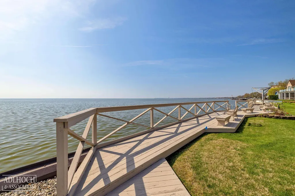 25540 Waterview Drive Harrison Charter Township MI 48045