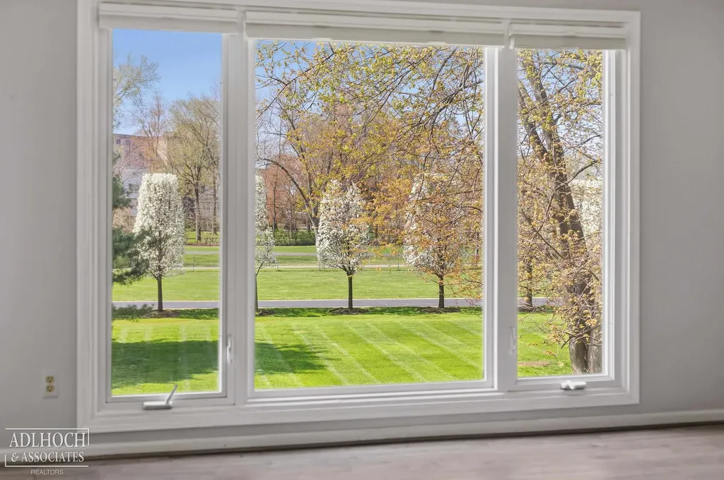 25540 Waterview Drive Harrison Charter Township MI 48045