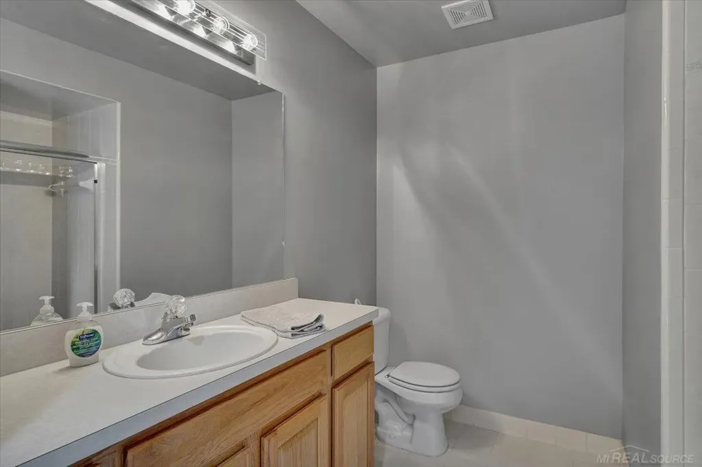 15634 Corso Drive Clinton Charter Township MI 48035