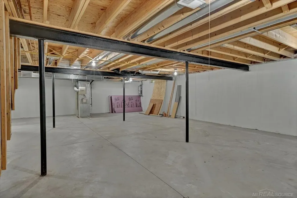 15634 Corso Drive Clinton Charter Township MI 48035