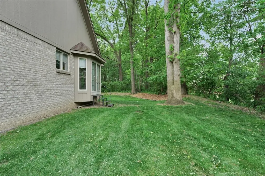 15634 Corso Drive Clinton Charter Township MI 48035
