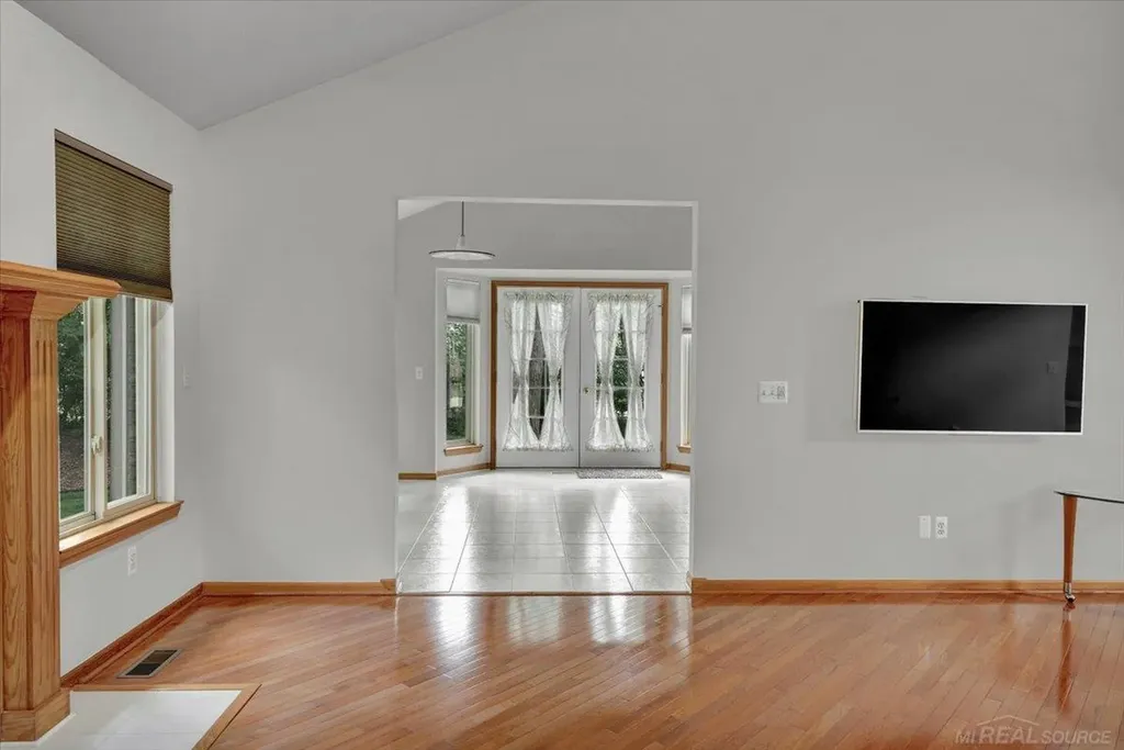 15634 Corso Drive Clinton Charter Township MI 48035