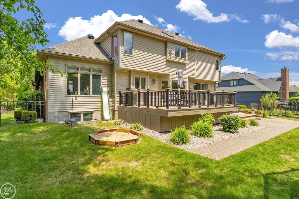 3007 Shorewood Boulevard Fort Gratiot Charter Township MI 48059