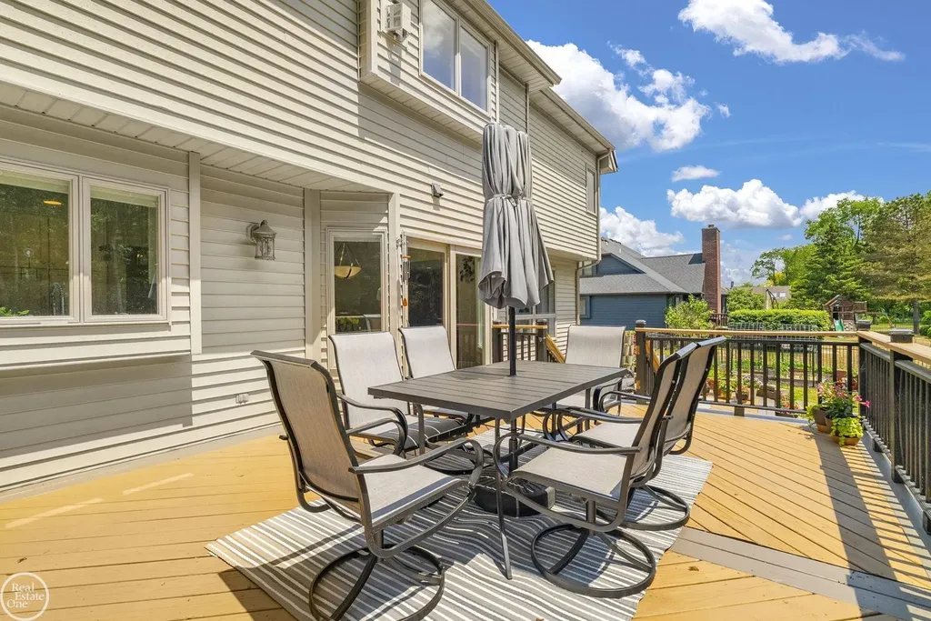 3007 Shorewood Boulevard Fort Gratiot Charter Township MI 48059