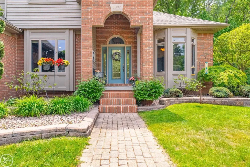 3007 Shorewood Boulevard Fort Gratiot Charter Township MI 48059