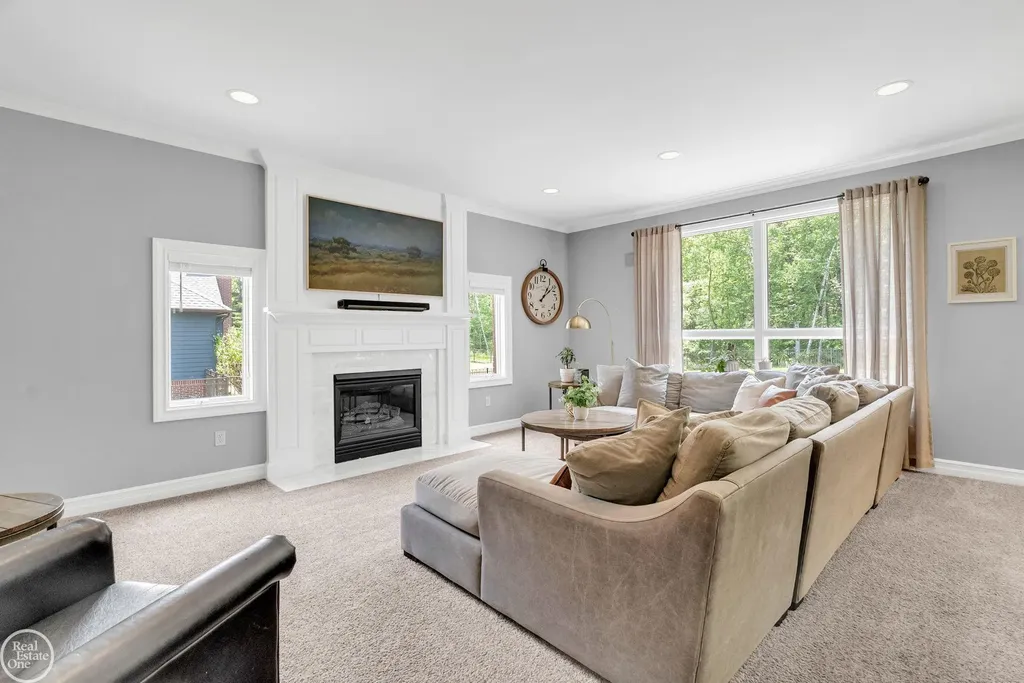 3007 Shorewood Boulevard Fort Gratiot Charter Township MI 48059