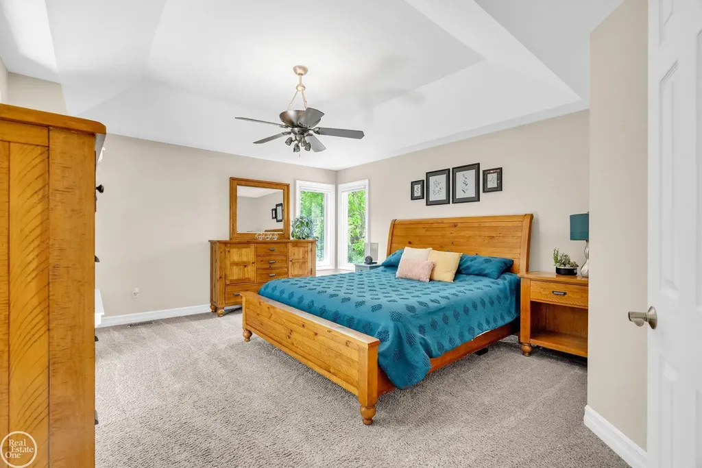 3007 Shorewood Boulevard Fort Gratiot Charter Township MI 48059
