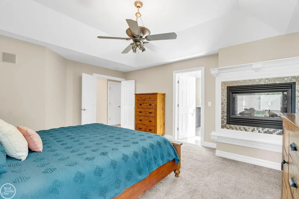 3007 Shorewood Boulevard Fort Gratiot Charter Township MI 48059