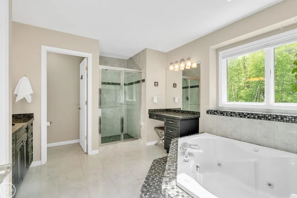 3007 Shorewood Boulevard Fort Gratiot Charter Township MI 48059