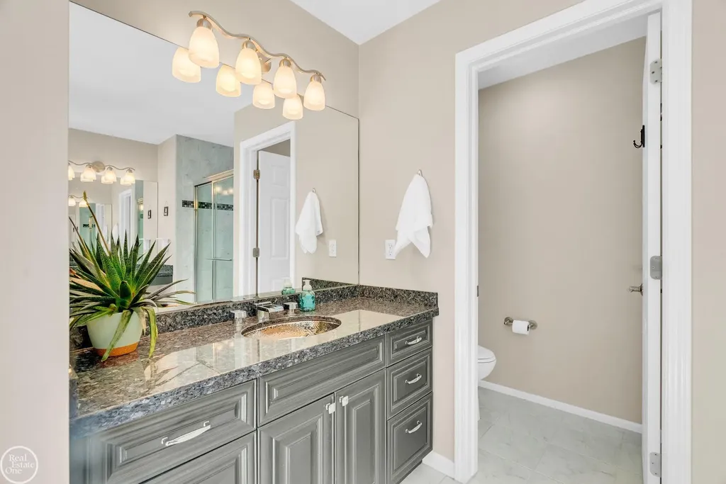 3007 Shorewood Boulevard Fort Gratiot Charter Township MI 48059