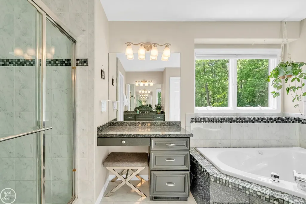 3007 Shorewood Boulevard Fort Gratiot Charter Township MI 48059