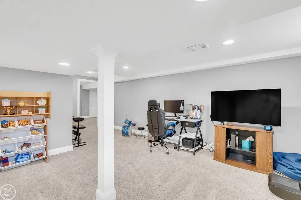 3007 Shorewood Boulevard Fort Gratiot Charter Township MI 48059