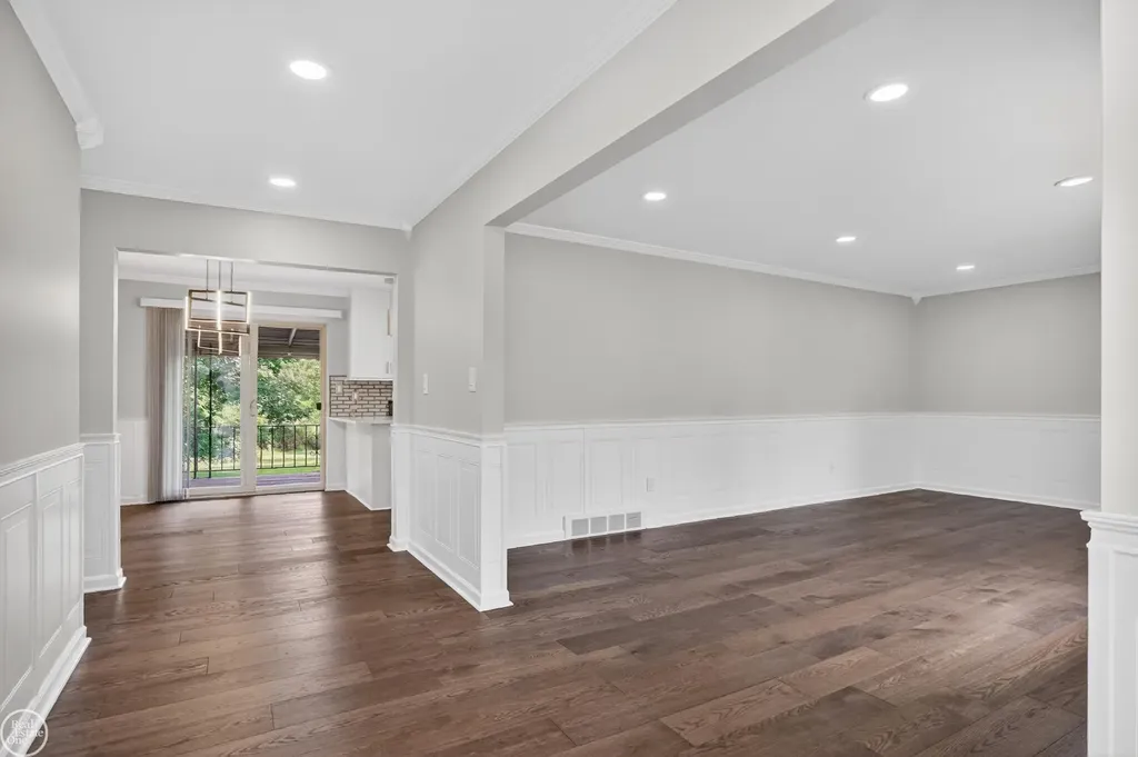 8650 Sandy Crest Drive White Lake Charter Township MI 48386