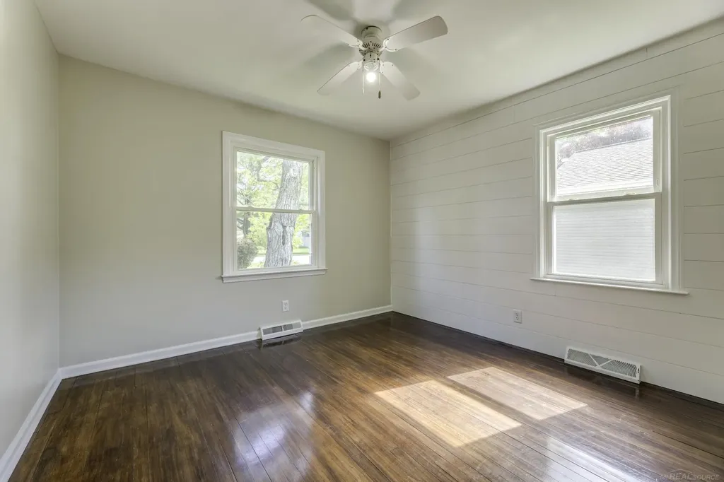 7282 Hubbard Street Lexington Village MI 48450