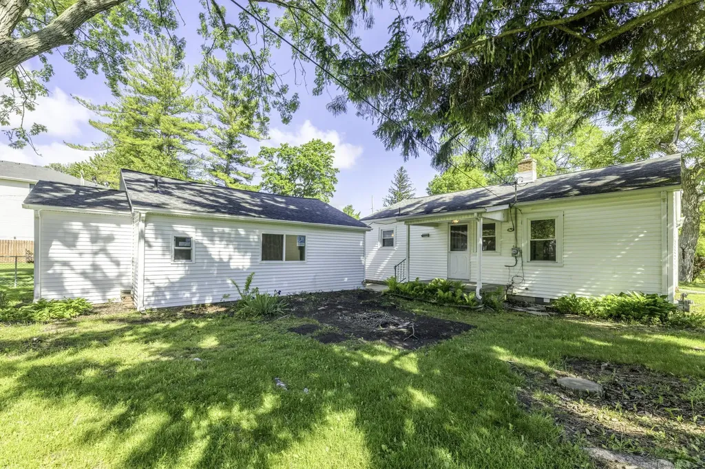 7282 Hubbard Street Lexington Village MI 48450