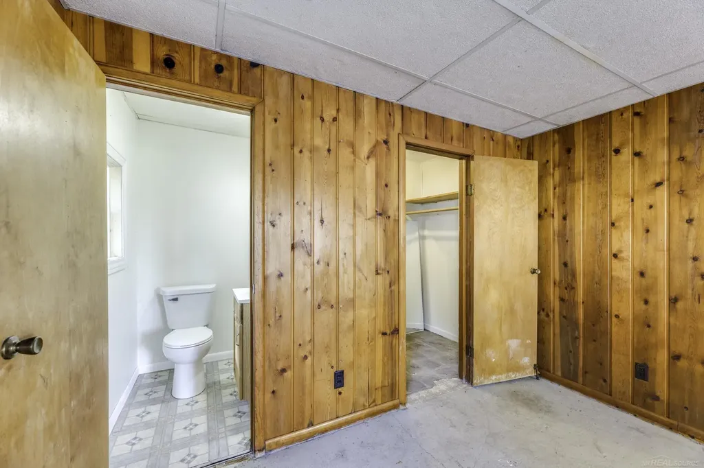 7282 Hubbard Street Lexington Village MI 48450
