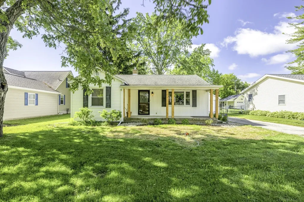 7282 Hubbard Street Lexington Village MI 48450