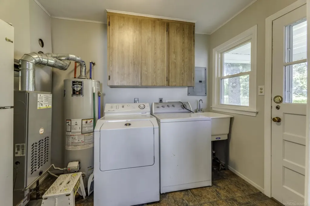 7282 Hubbard Street Lexington Village MI 48450