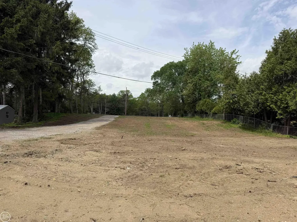 8340 Lakeshore Road Burtchville Township MI 48059