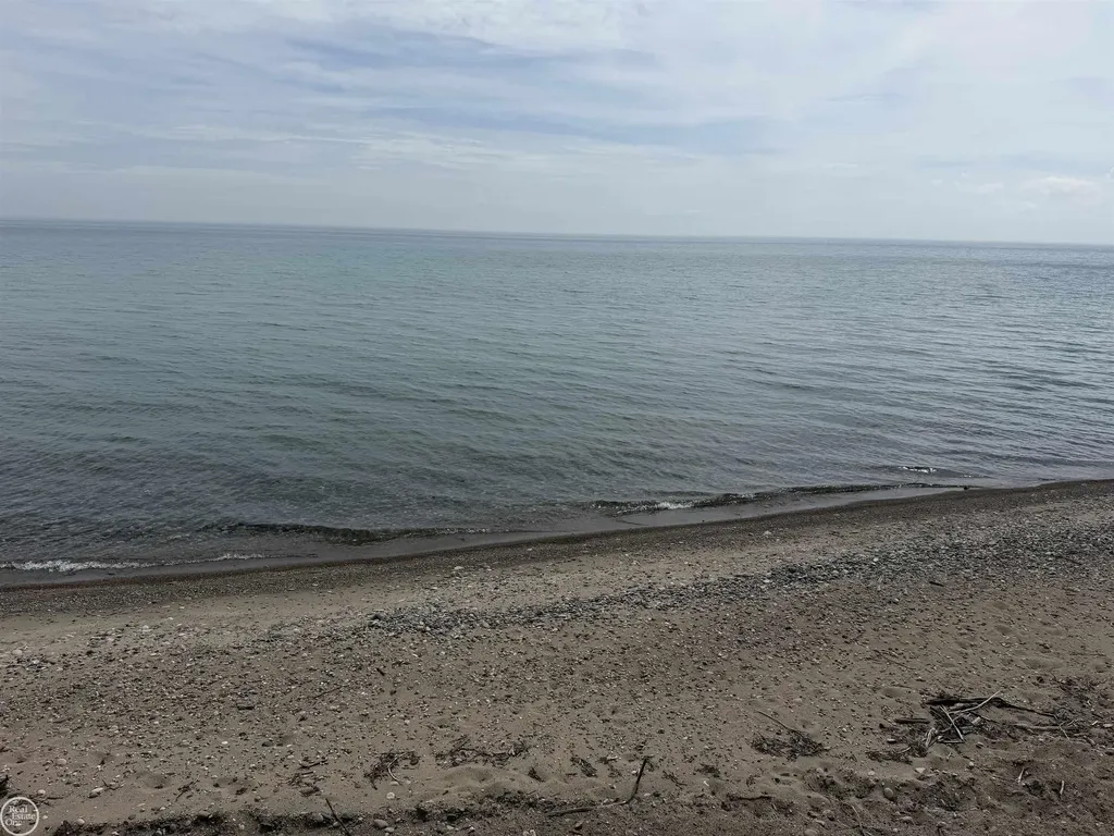 8340 Lakeshore Road Burtchville Township MI 48059