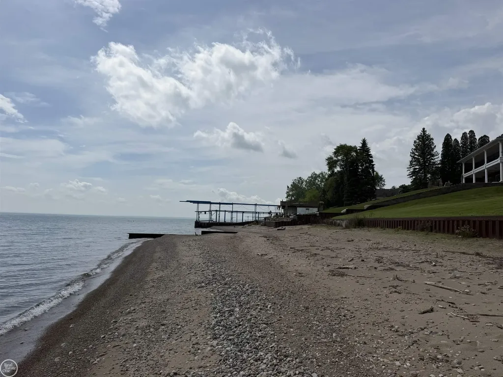 8340 Lakeshore Road Burtchville Township MI 48059