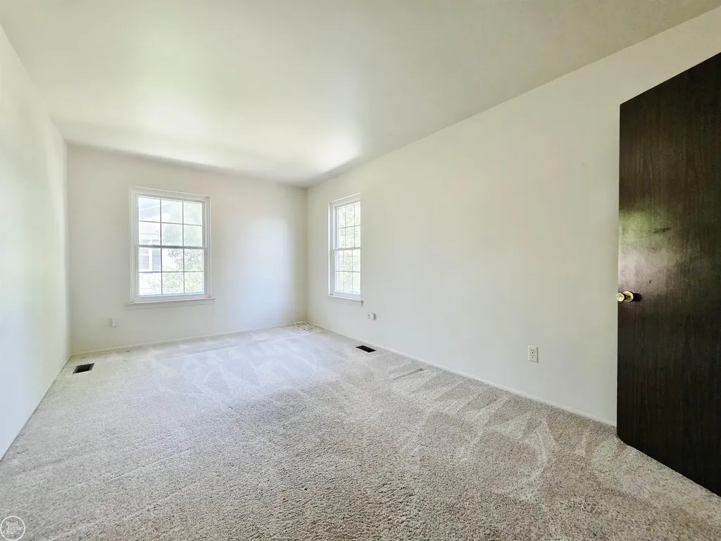 34299 Garfield Circle Fraser City MI 48026