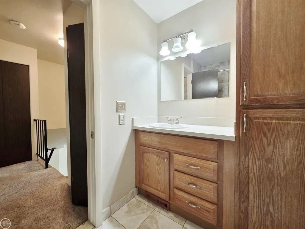 34299 Garfield Circle Fraser City MI 48026