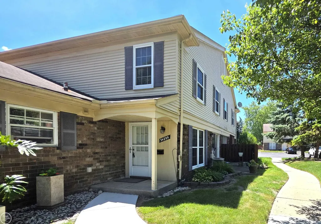 34299 Garfield Circle Fraser City MI 48026