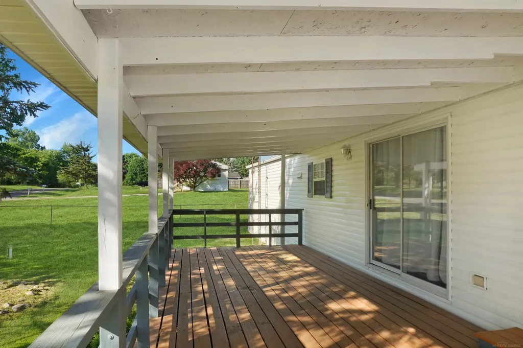 1832 Manchester Drive Elba Township MI 48446