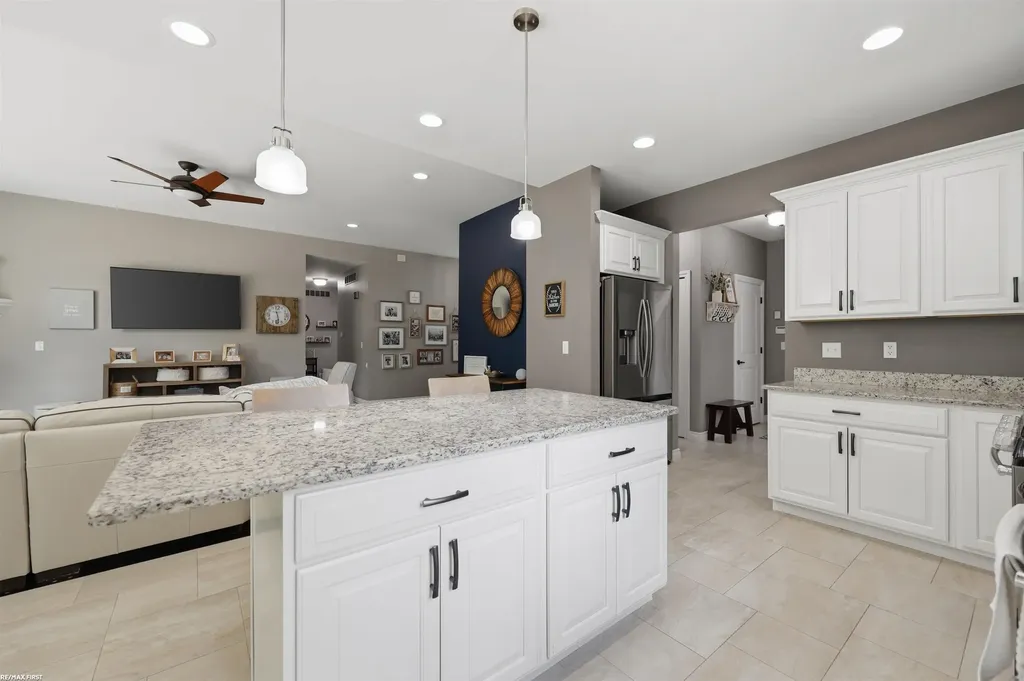 22350 Brantingham Road Macomb Township MI 48044