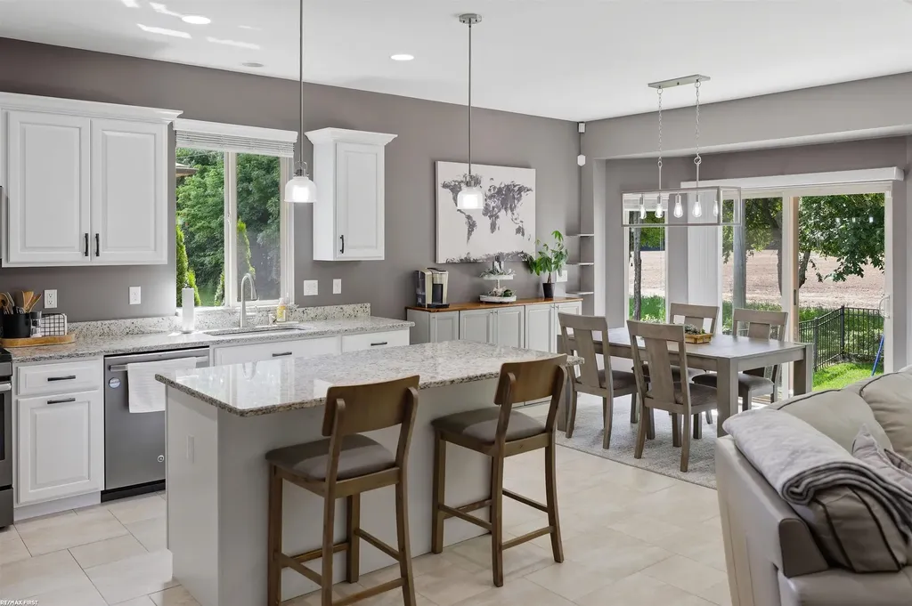 22350 Brantingham Road Macomb Township MI 48044