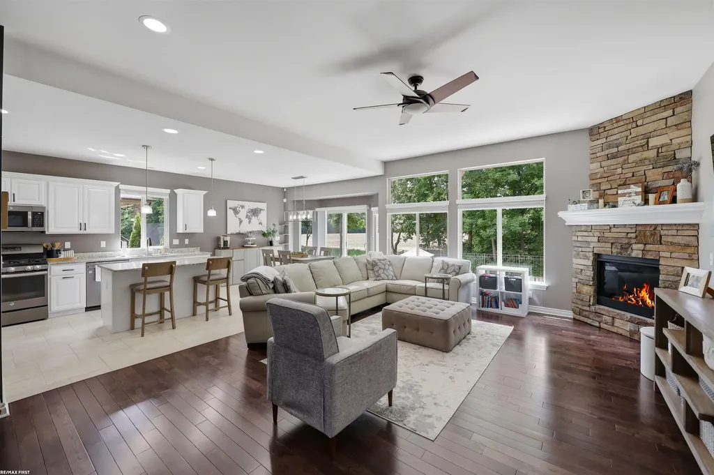 22350 Brantingham Road Macomb Township MI 48044