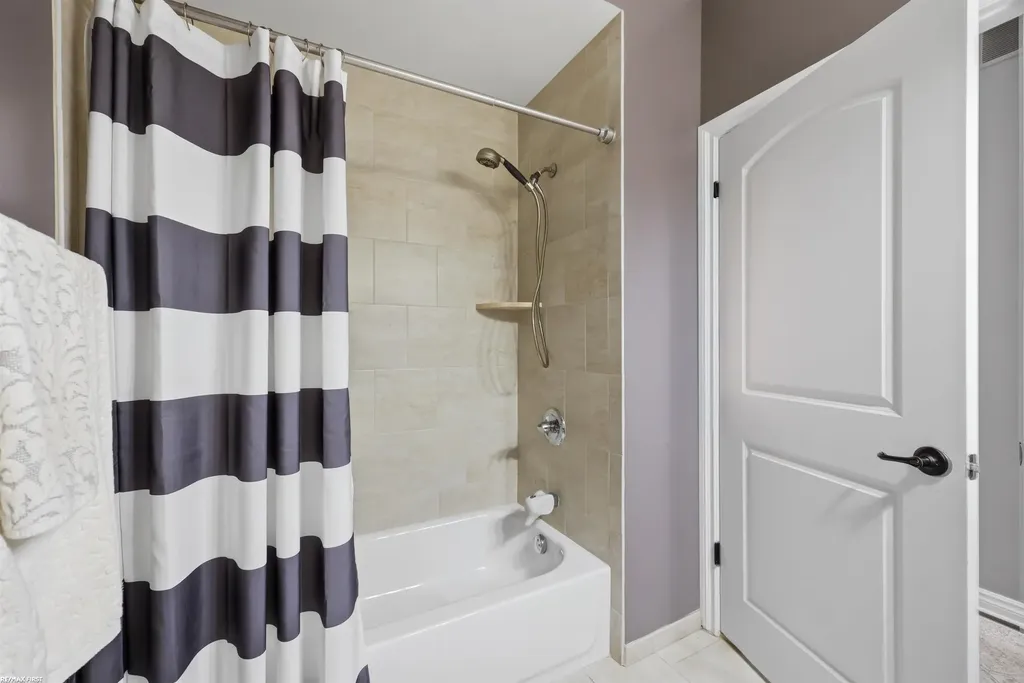 22350 Brantingham Road Macomb Township MI 48044