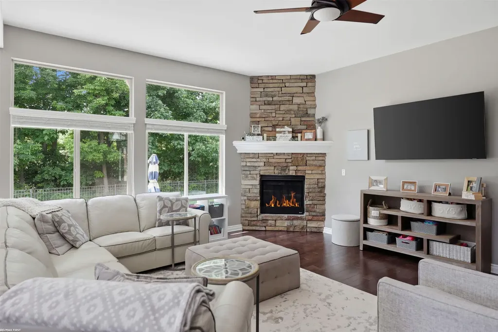 22350 Brantingham Road Macomb Township MI 48044