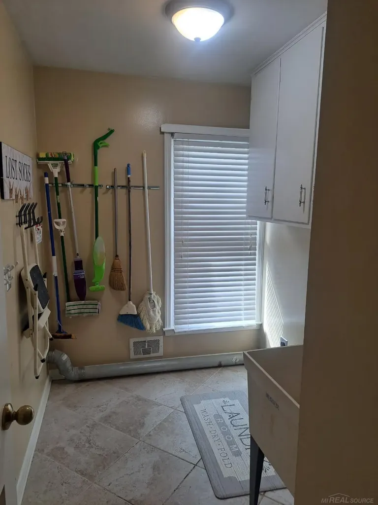 4312 Appletree Lane Delta Charter Township MI 48917