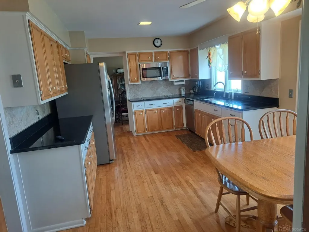 4312 Appletree Lane Delta Charter Township MI 48917