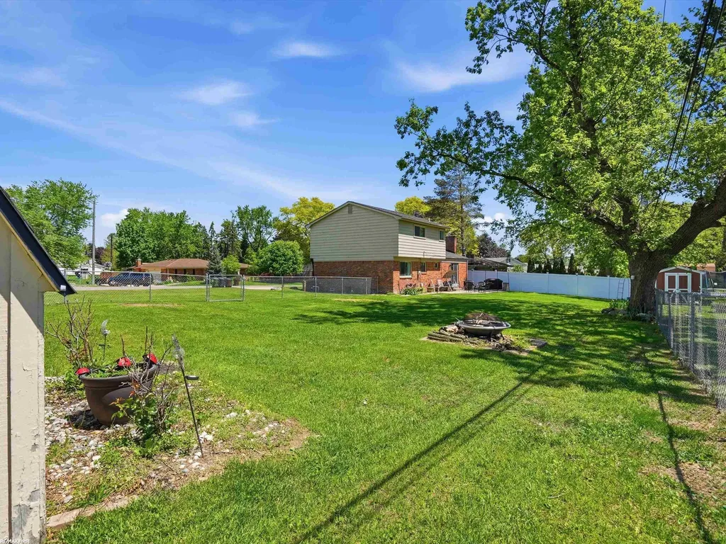 4112 Thorney Drive Shelby Charter Township MI 48316