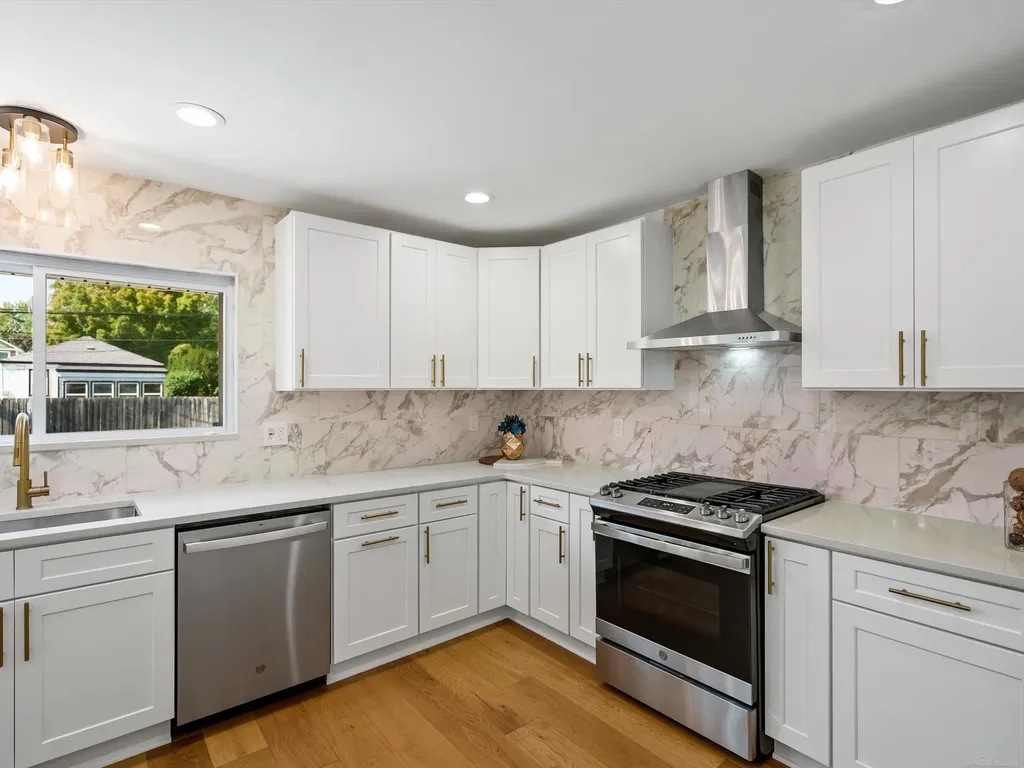 2519 Phillips Avenue Berkley City MI 48072