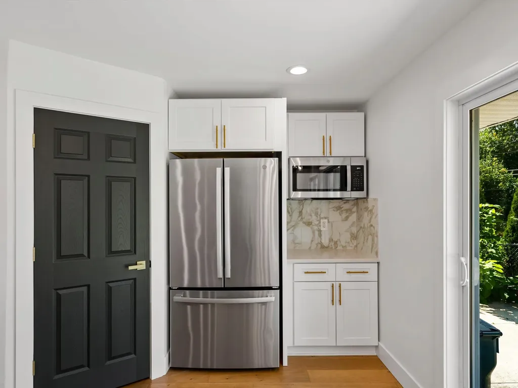 2519 Phillips Avenue Berkley City MI 48072
