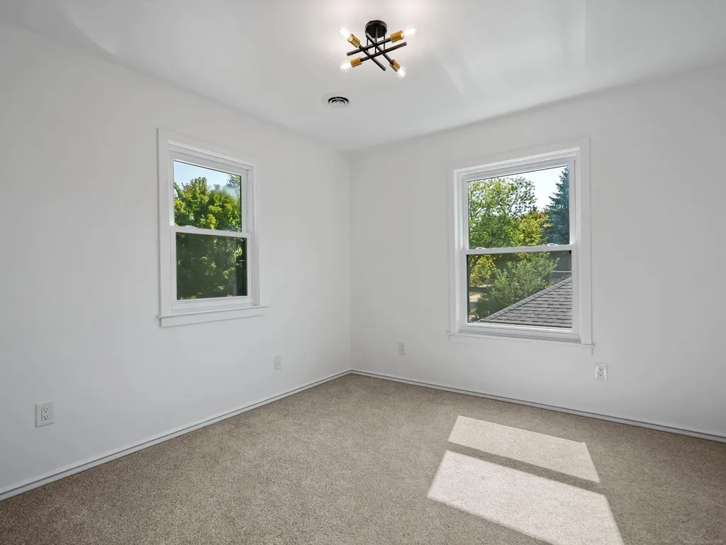 2519 Phillips Avenue Berkley City MI 48072