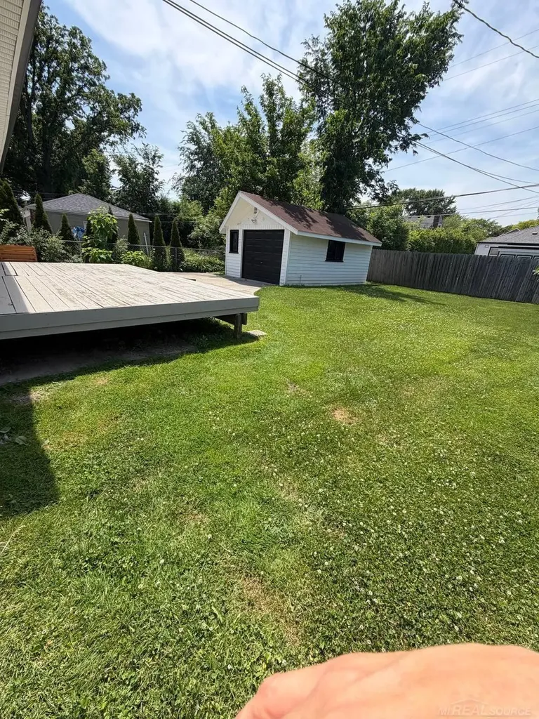 2519 Phillips Avenue Berkley City MI 48072