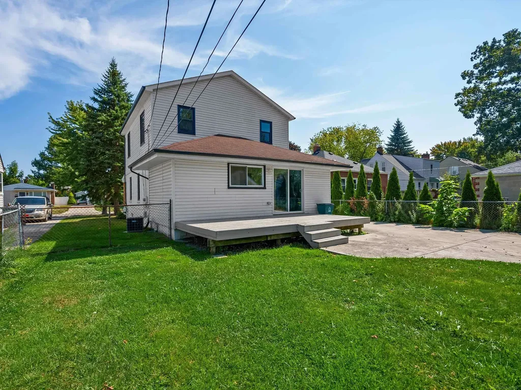2519 Phillips Avenue Berkley City MI 48072