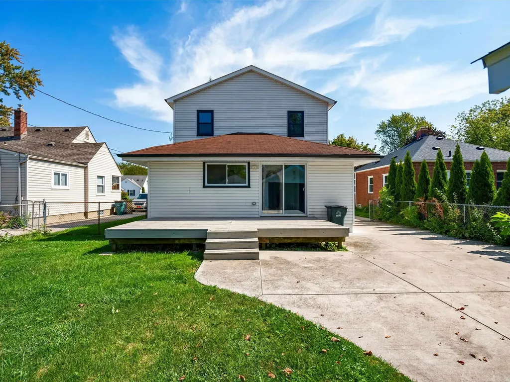 2519 Phillips Avenue Berkley City MI 48072