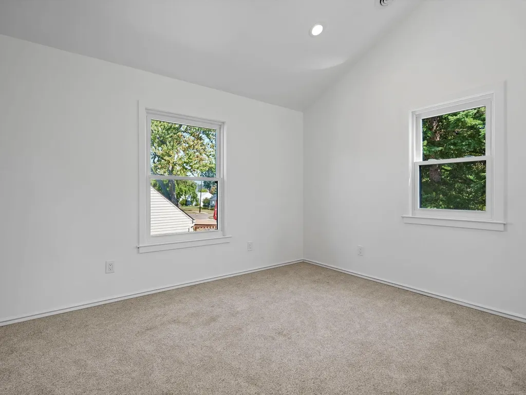 2519 Phillips Avenue Berkley City MI 48072