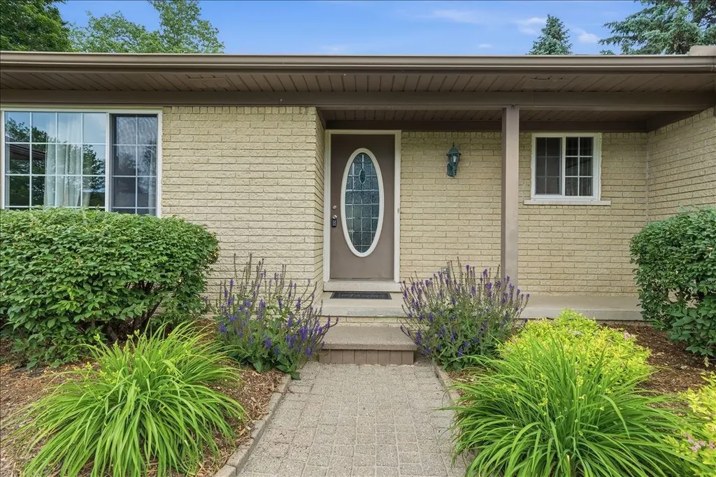 5191 Saint Richard Drive Shelby Charter Township MI 48316