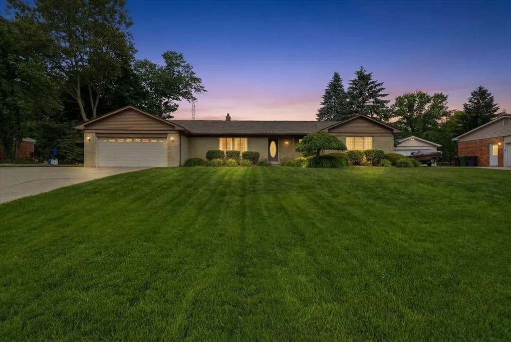 5191 Saint Richard Drive Shelby Charter Township MI 48316